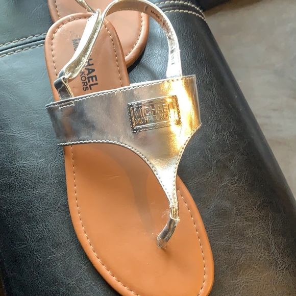 Michael kors sandals - Picture 2 of 3